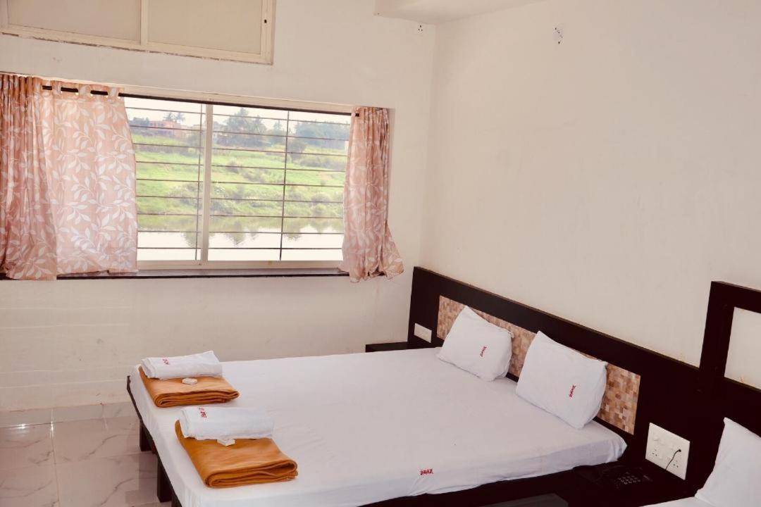 Kurandvad Hotel Mangalam מראה חיצוני תמונה