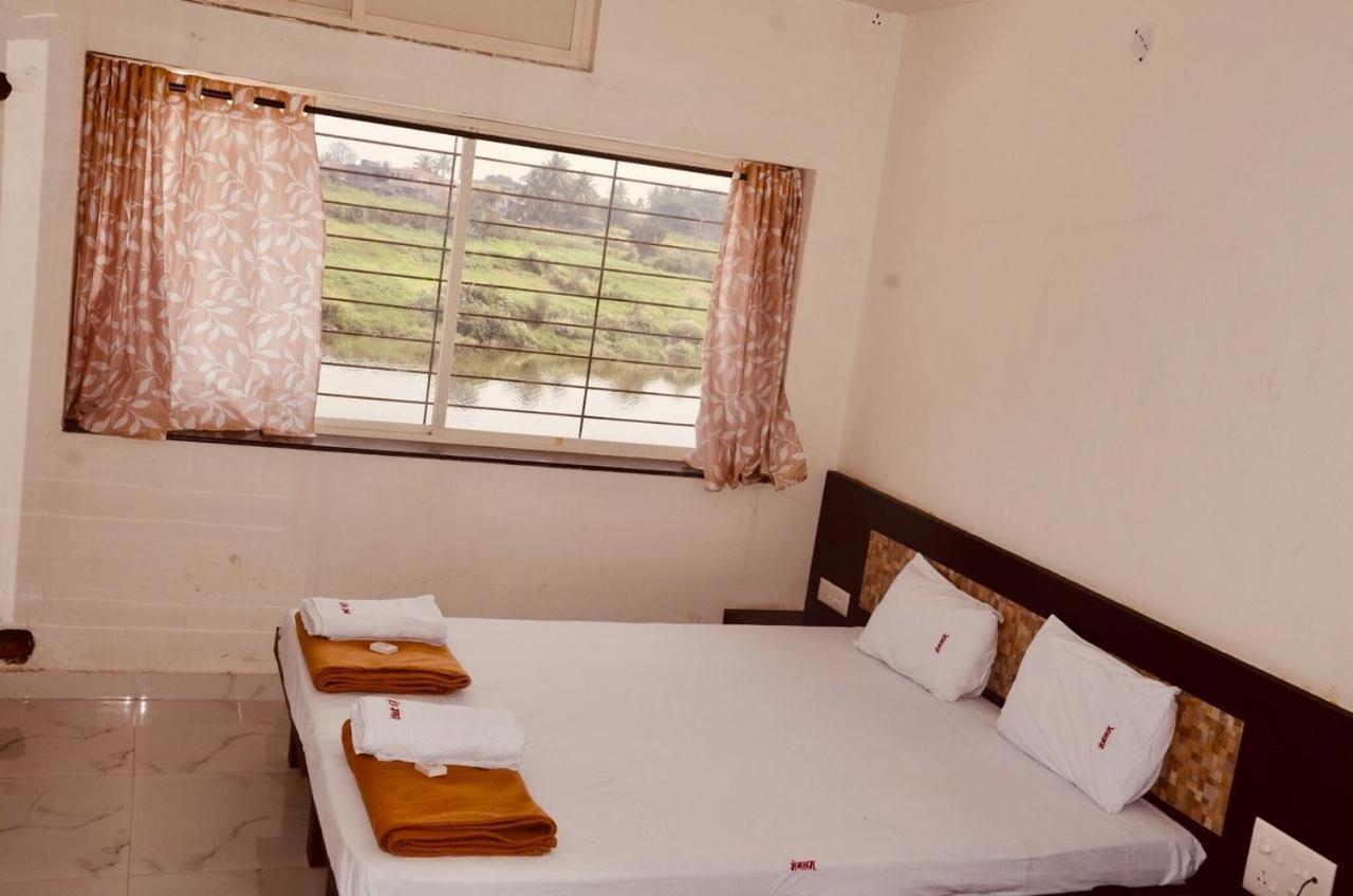 Kurandvad Hotel Mangalam מראה חיצוני תמונה