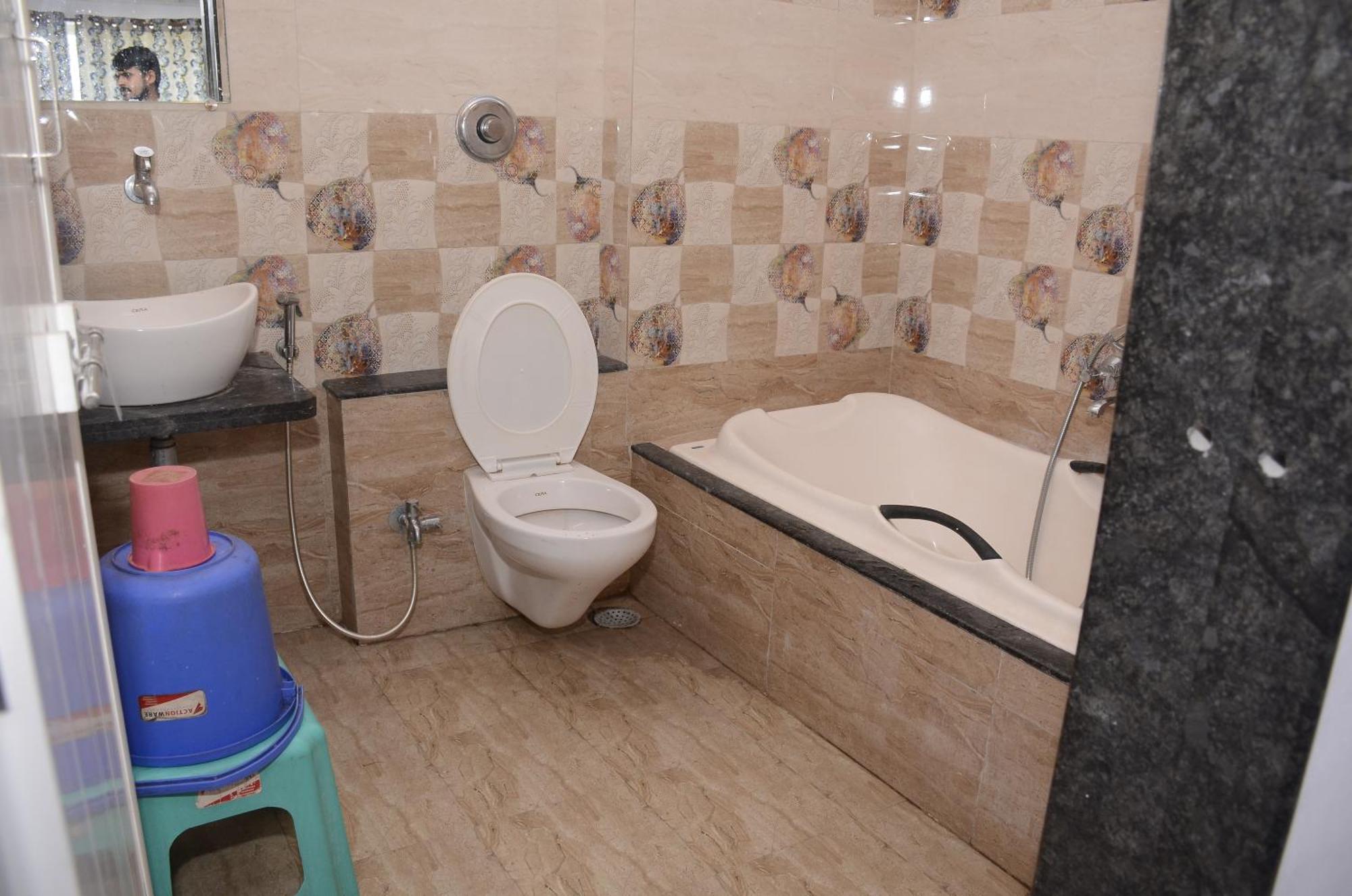 Kurandvad Hotel Mangalam מראה חיצוני תמונה